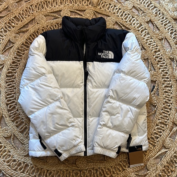 sold on Ⓜ️: NWT The North Face 1996 Nuptse Jacket in White sz L - Picture 5 of 9